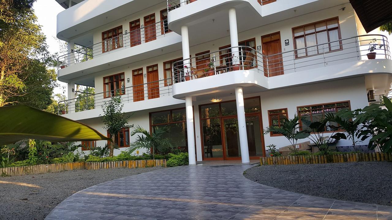 La Floresta Tarapoto Hostal Екстериор снимка