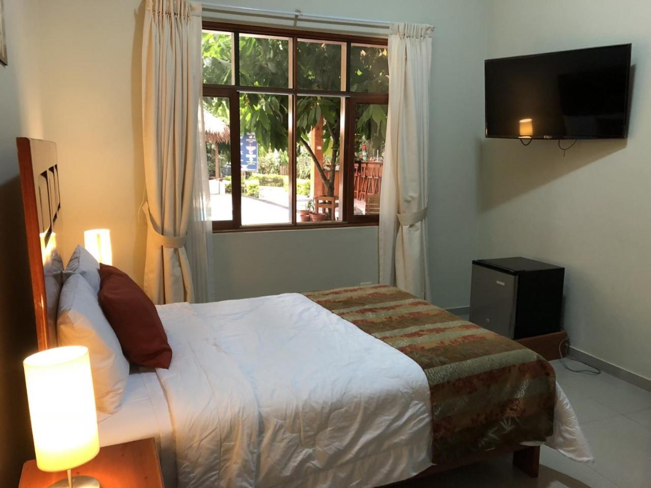 La Floresta Tarapoto Hostal Екстериор снимка
